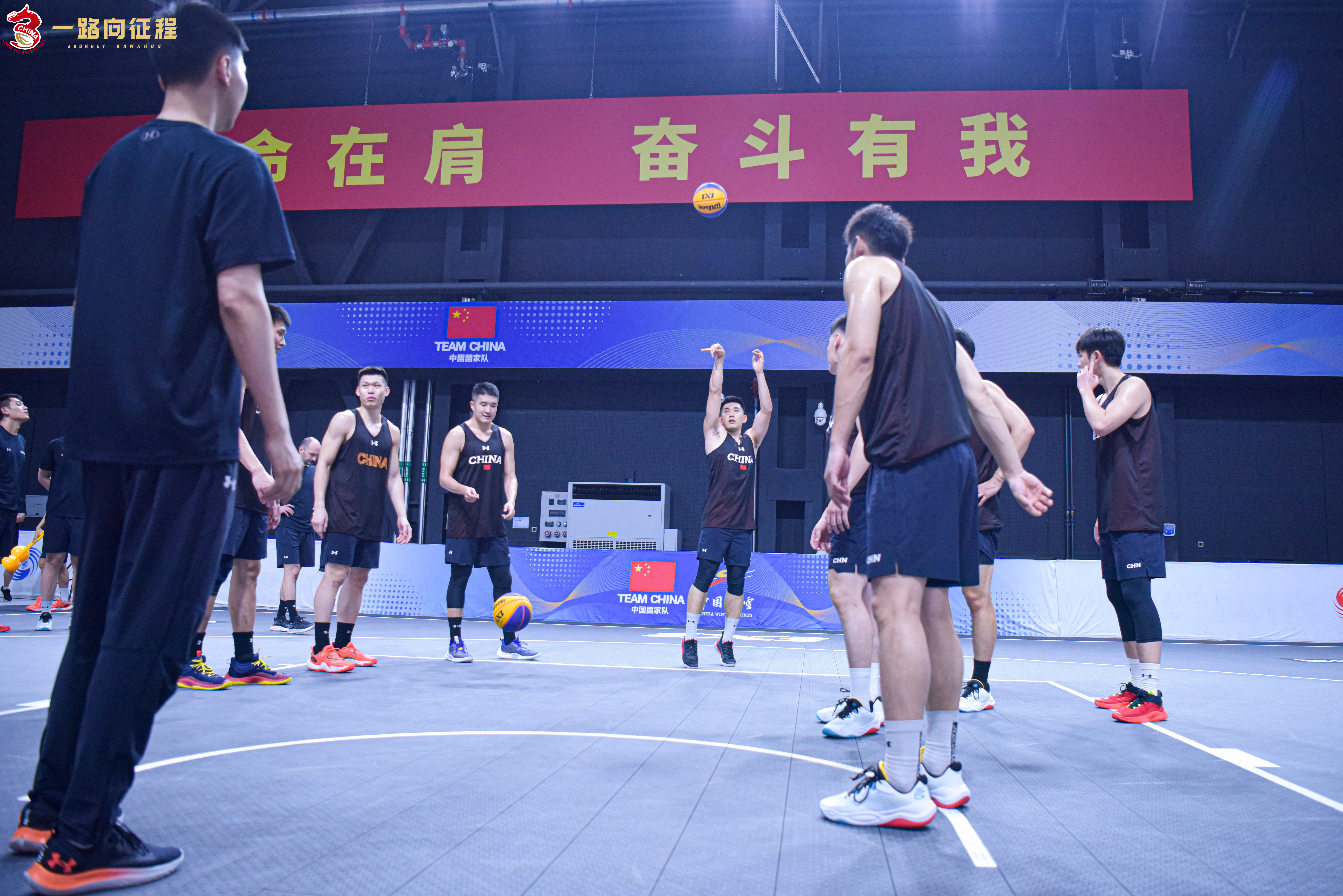 中国篮球的“饭圈化”：利大还是弊大？