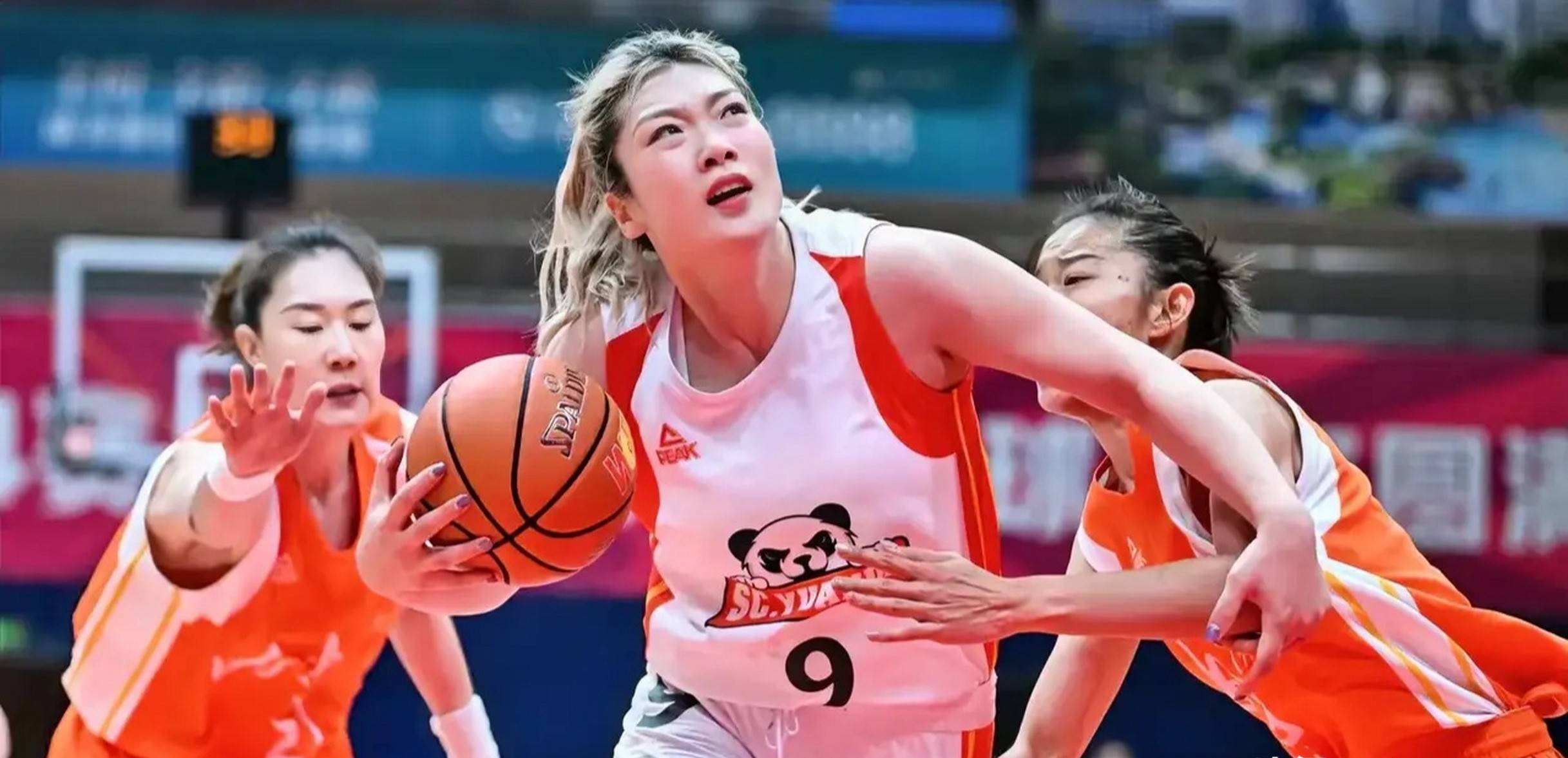 WNBA新星横空出世，女篮未来可期！的简单介绍