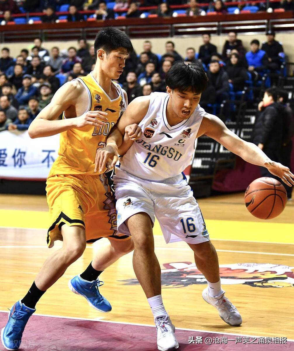 包含胡金秋：低调高效的CBA顶级内线的词条