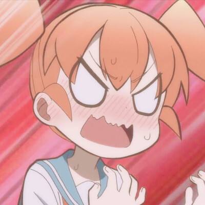 《电竞情侣的甜蜜与挑战》