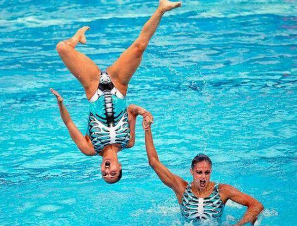 米兰体育平台登录入口-体育比赛中最尴尬的瞬间合集