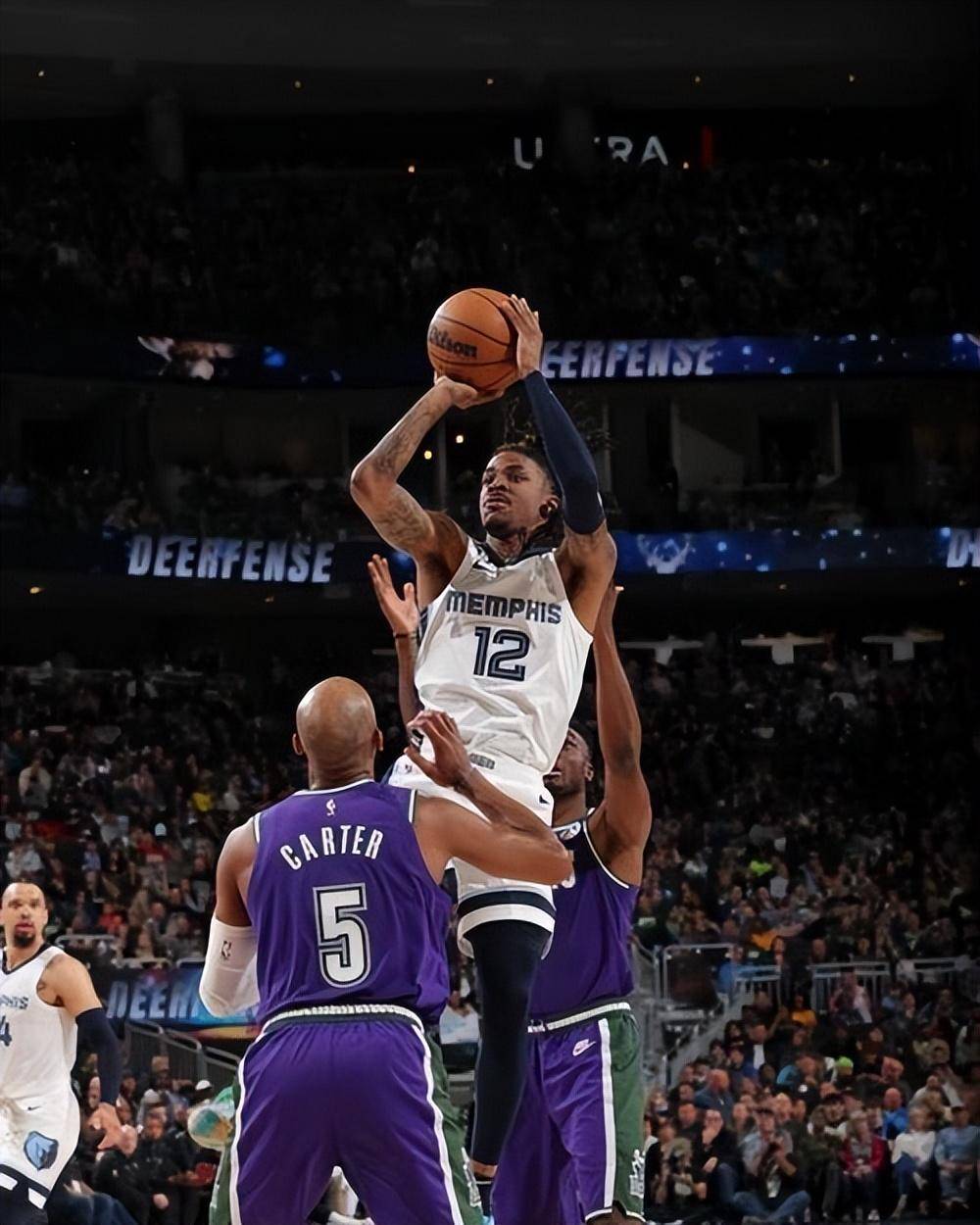 关于莫兰特脚踝扭伤，灰熊冲击前四受阻的信息